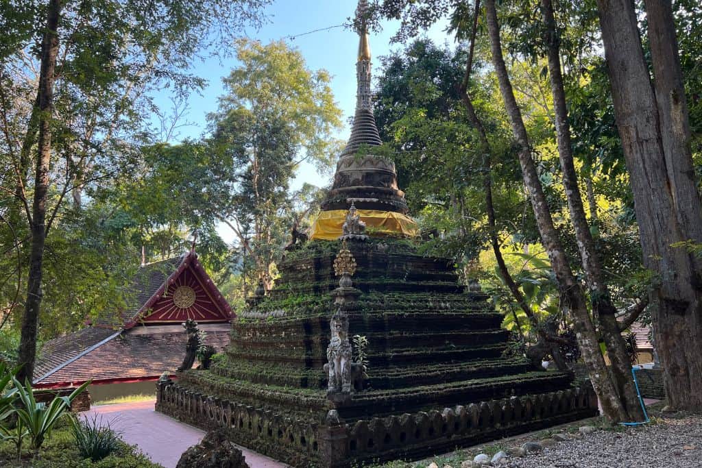 Wat Pha Lat temple.