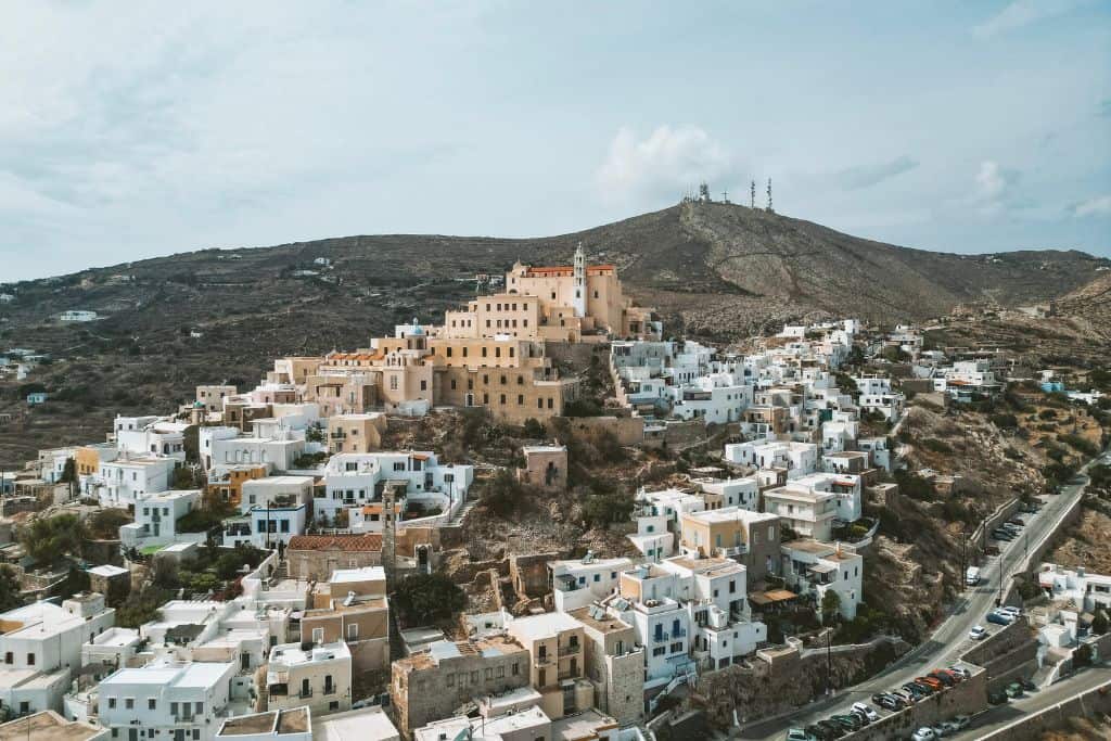 Visiting Ano Syros is one of the best things to do in Syros.