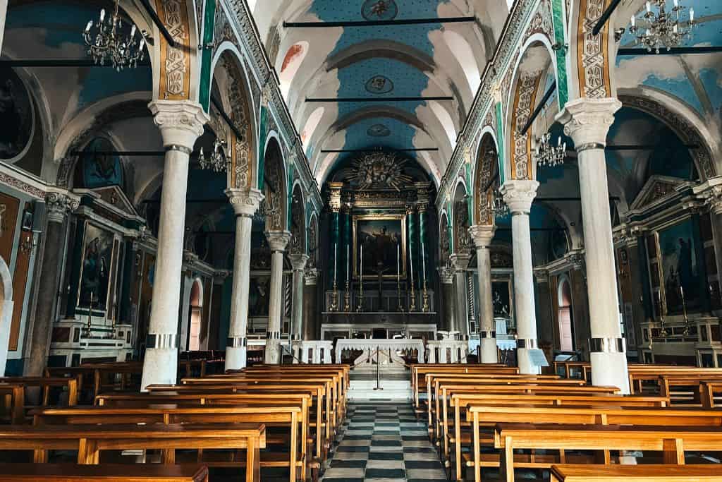 The beautiful interior of the Catholic Cathedral of Saint George is worth a visit during your time in Syros.